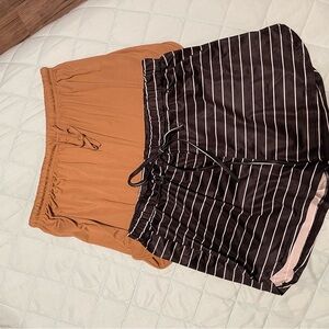 Fashion Striped Black and Solid Brown Shorts Set sz L